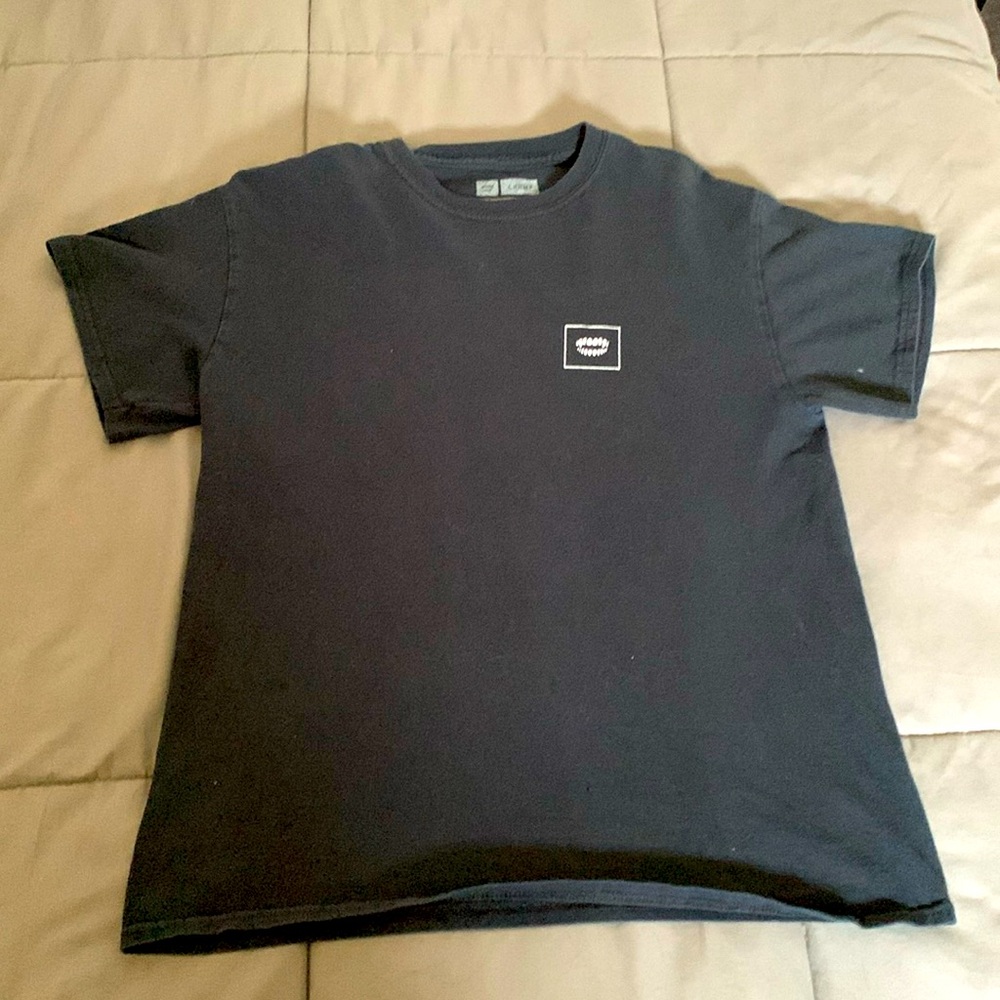 used chomp tee, medium,